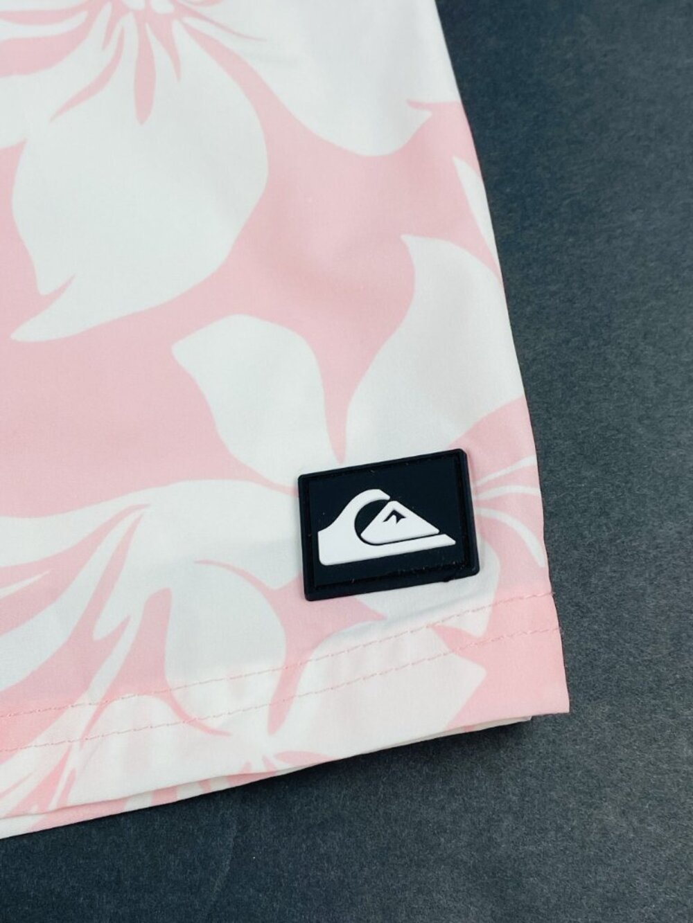 Quiksilver Mens XL Pink Tropical Swim Shorts Drawstring Waistband w/ Pockets - Picture 13 of 15